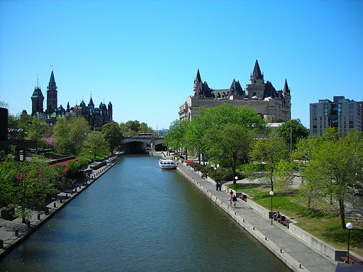rideau_canal_summer_bluesky