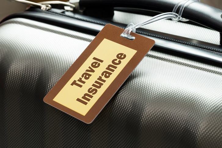 travel_tag_on_suitcase